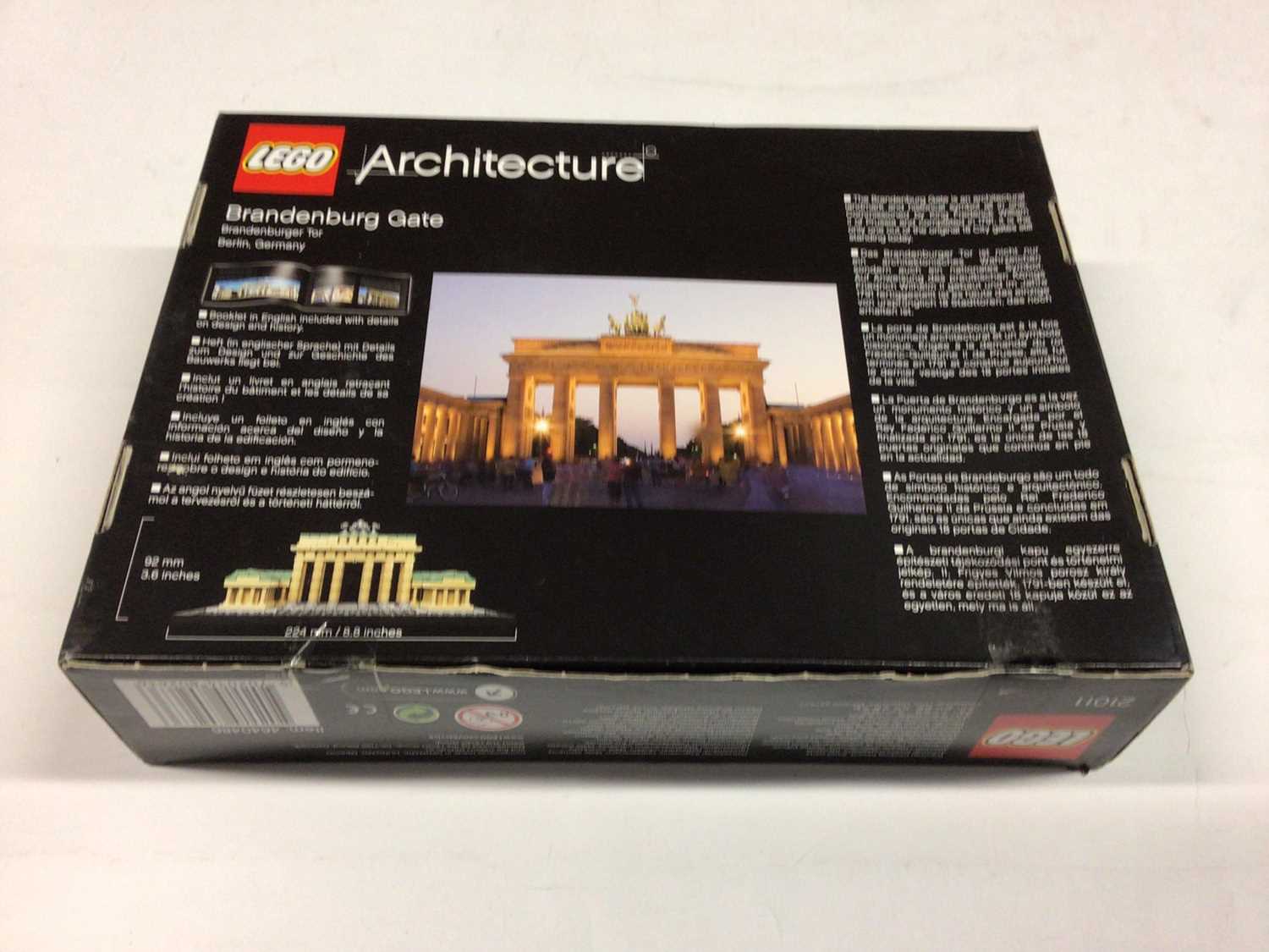 Lego Architecture 21011 Brandenburg Gate, 21036 Arc de Triomphe, 21024 Louvre, 21019 The Eiffel Towe - Image 2 of 10