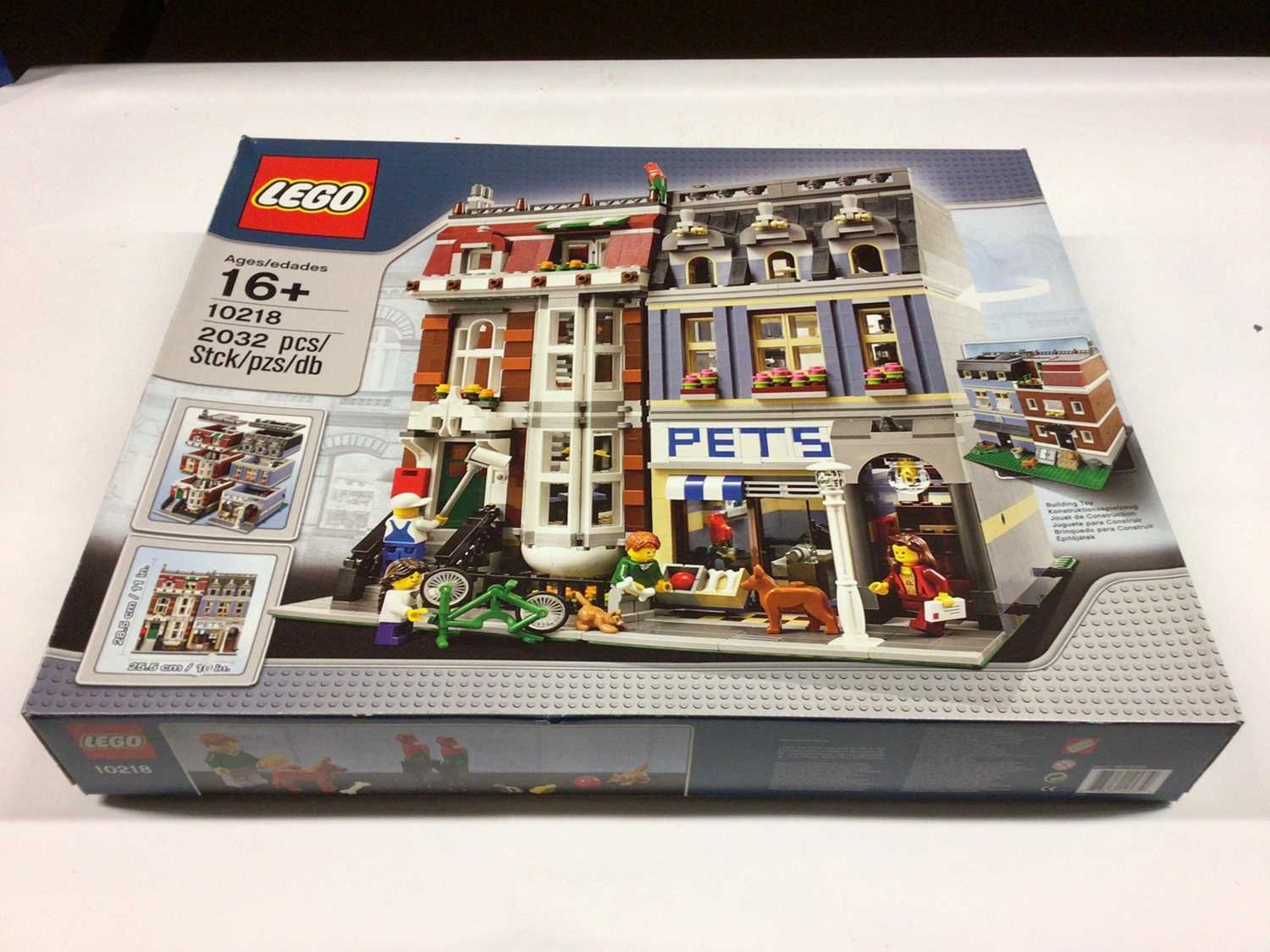 Lego Buildings 10214 Tower Bridge, 10218 Pet Shop, with instructions, Boxed - Image 3 of 4