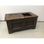 Small 17th century oak coffer, with dual panel hinged lid and arcade carved front on stiles, the int