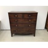 Good quality Regency mahogany chest of drawers, with two short over three long graduated drawers on
