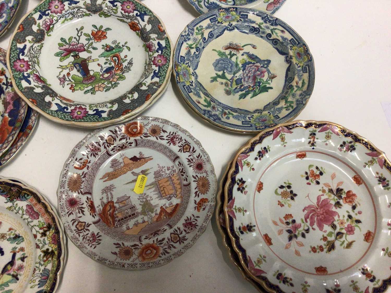 Good collection of 19th century Masons Ironstone plates and dishes, various patterns and marks (21 - Image 2 of 7