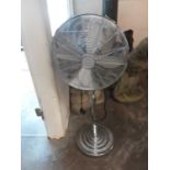 Challenge floor standing electric oscillating fan and a boxed Igenix heater (2)