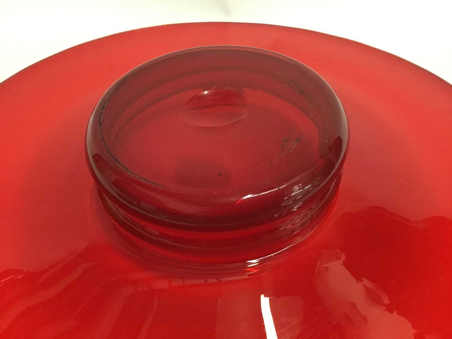 Large red art glass circular bowl, 45cm diameter - Image 3 of 3