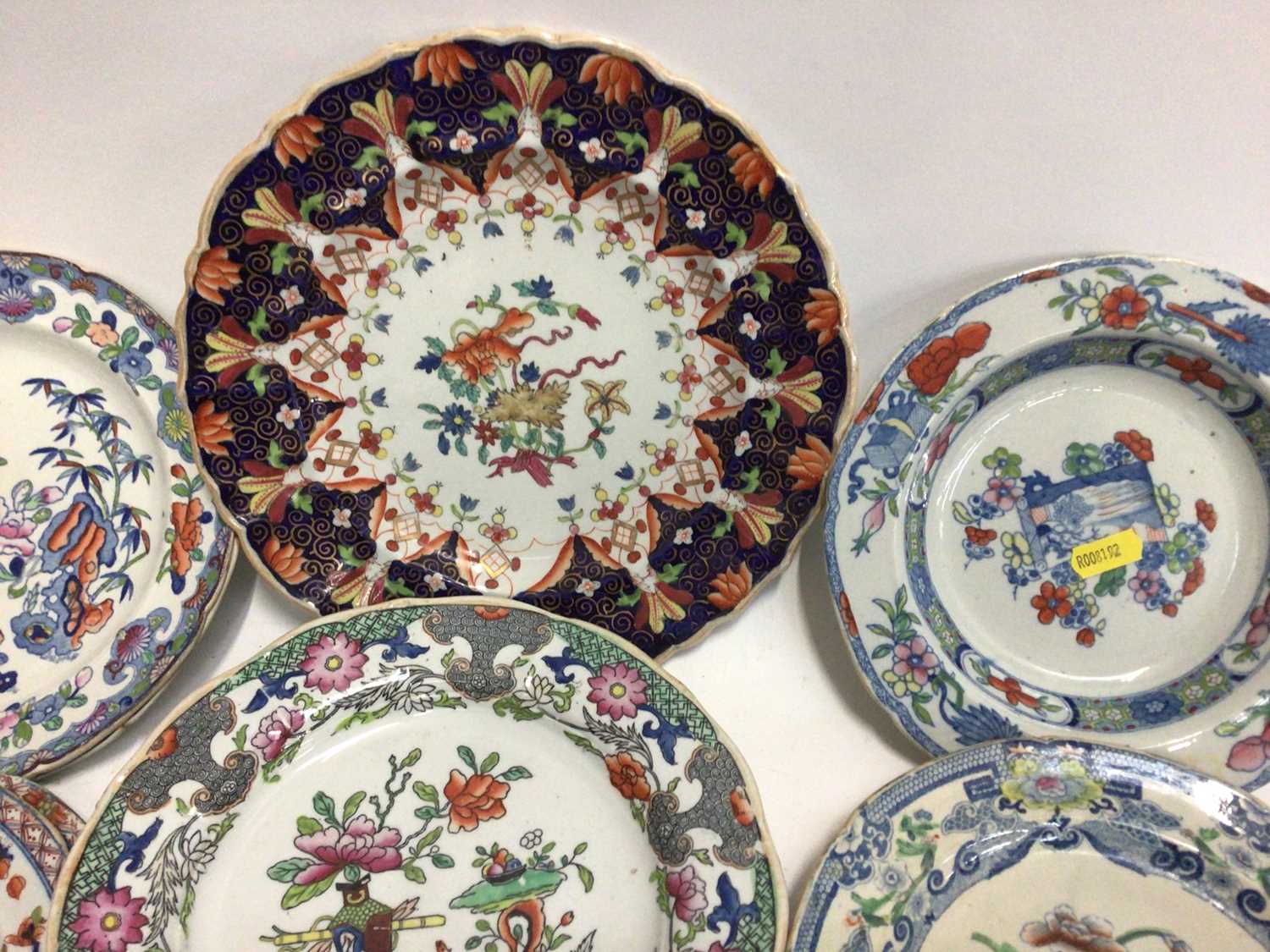 Good collection of 19th century Masons Ironstone plates and dishes, various patterns and marks (21 - Image 3 of 7