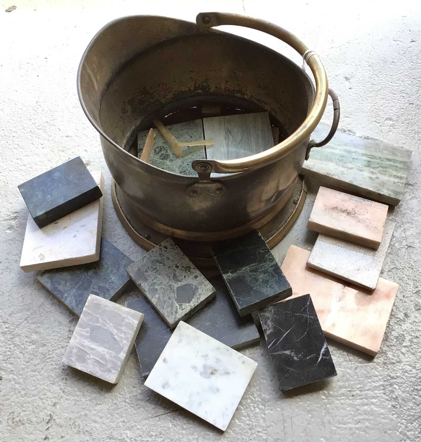 Selection of marble plinths and specimens, plus a brass coal scuttle