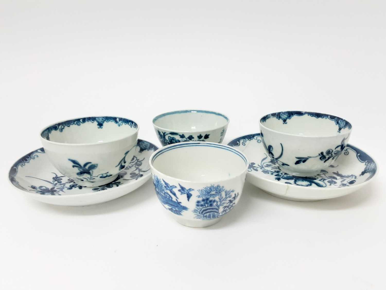Two Worcester Mansfield pattern tea bowls and saucers, circa 1770, and two other blue and white Worc
