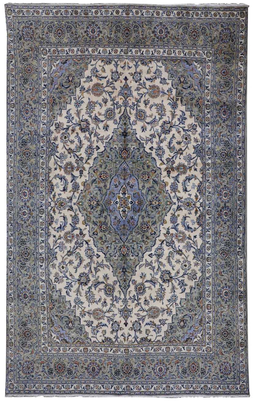 20th century Persian Kashan rug with central lozenge shaped medallion, scrolling floral and foliate