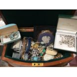 Jewellery box containing vintage costume jewellery, wristwatches and Stratton powder compact