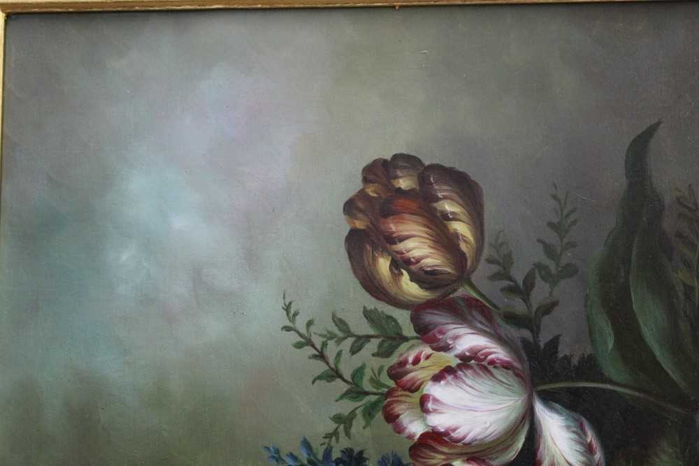 Good decorative oil on canvas - still life of summer flowers, in ebonised frame - Image 3 of 15