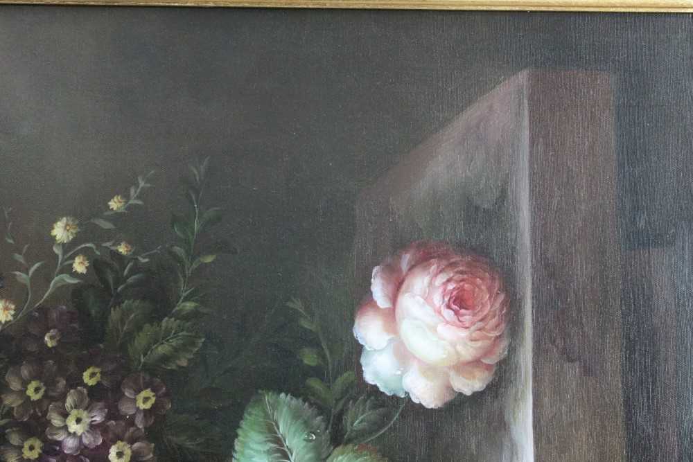 Good decorative oil on canvas - still life of summer flowers, in ebonised frame - Image 5 of 15