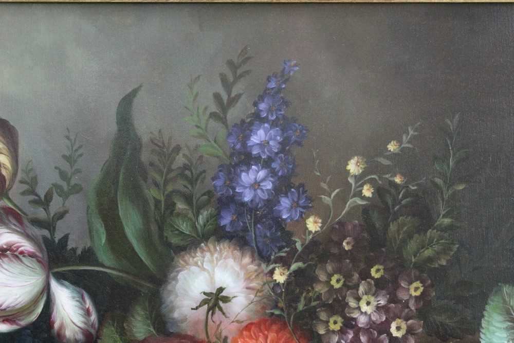 Good decorative oil on canvas - still life of summer flowers, in ebonised frame - Image 4 of 15