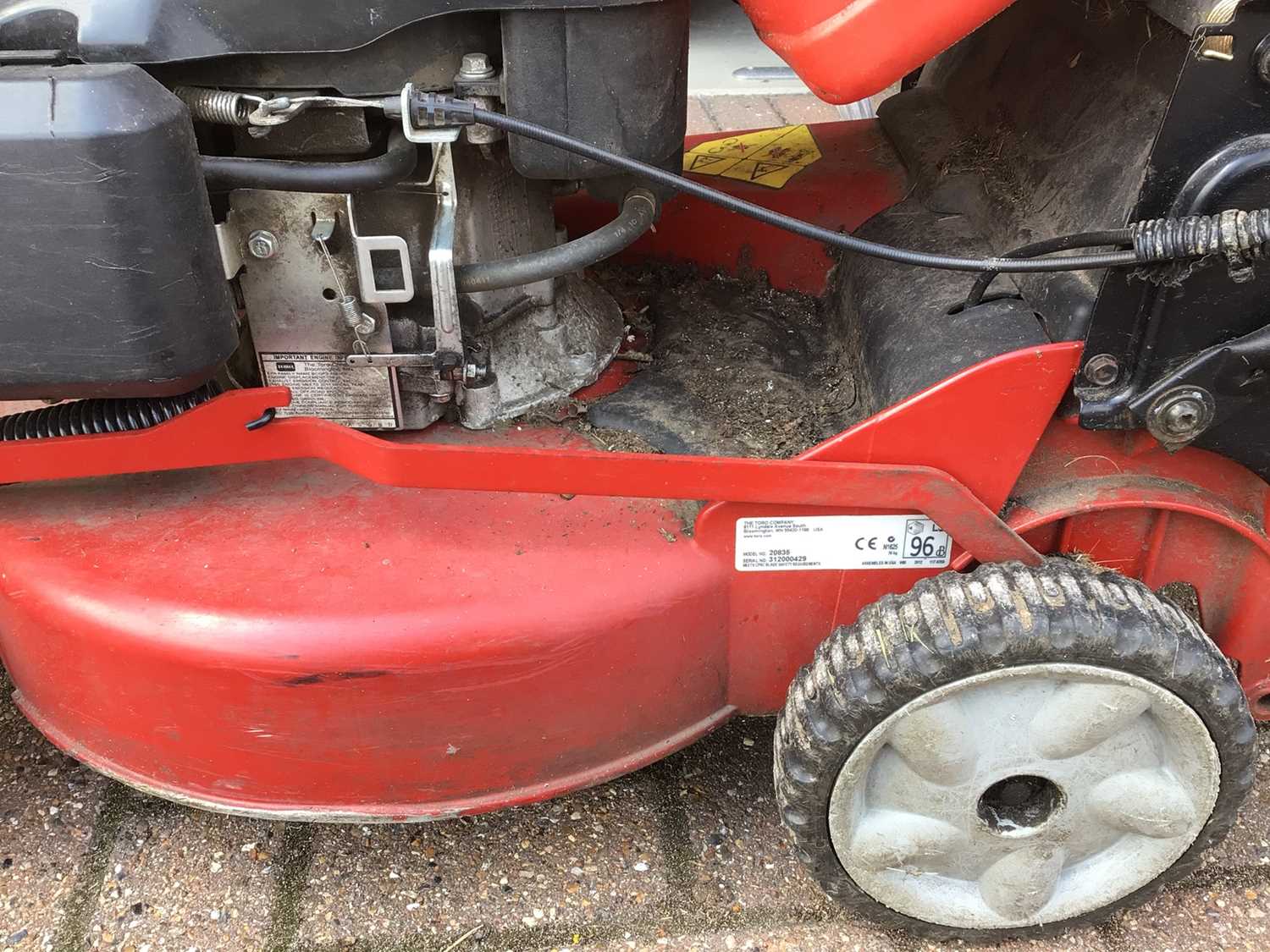 Toro TX - 159 petrol lawn mower with grass box - Image 5 of 7