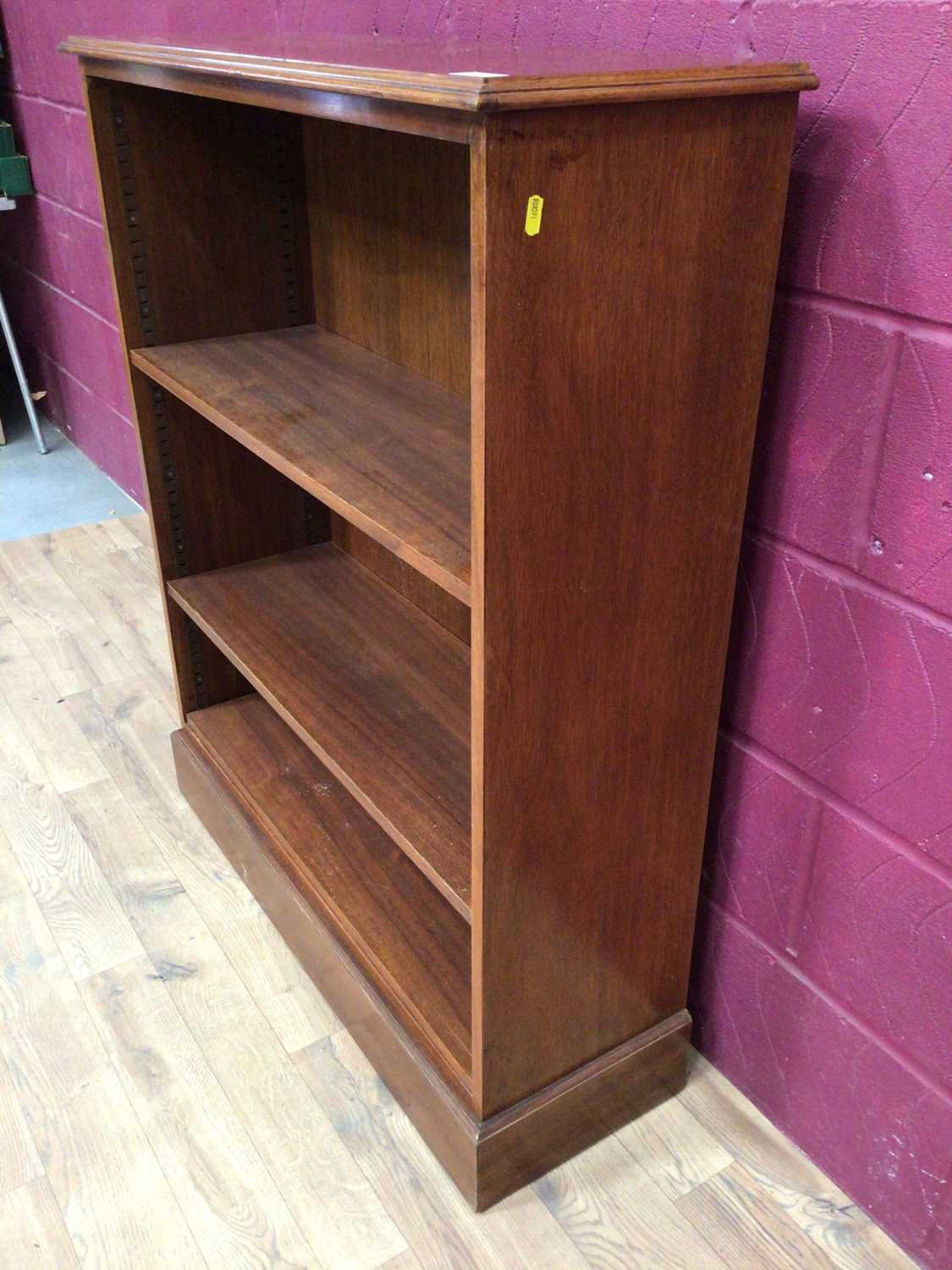 Mahogany open bookcase with adjustable shelves, 92cm wide, 31cm deep, 112cm high - Image 3 of 4