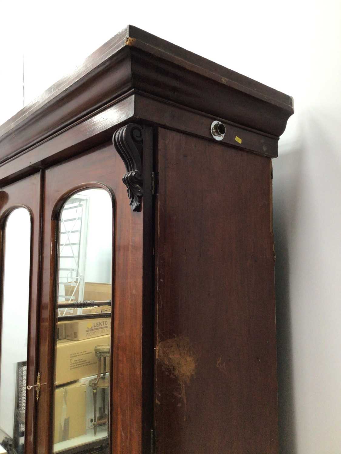 Victorian mahogany double wardrobe with two arched mirror doors and drawer below, 127cm wide x 57cm - Image 7 of 7