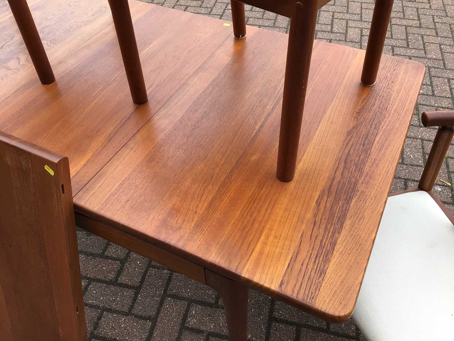 Mid century Danish Glostrup teak extending dining table approx 120cm x 90cm with two extra leaves 42 - Image 7 of 7