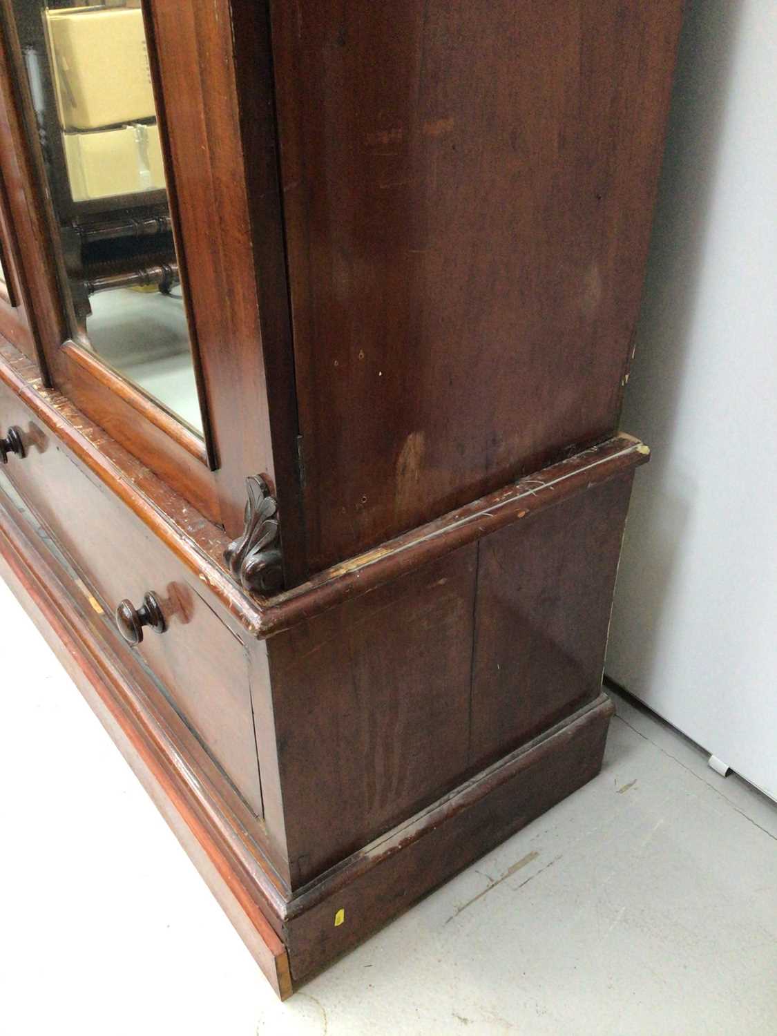 Victorian mahogany double wardrobe with two arched mirror doors and drawer below, 127cm wide x 57cm - Image 2 of 7