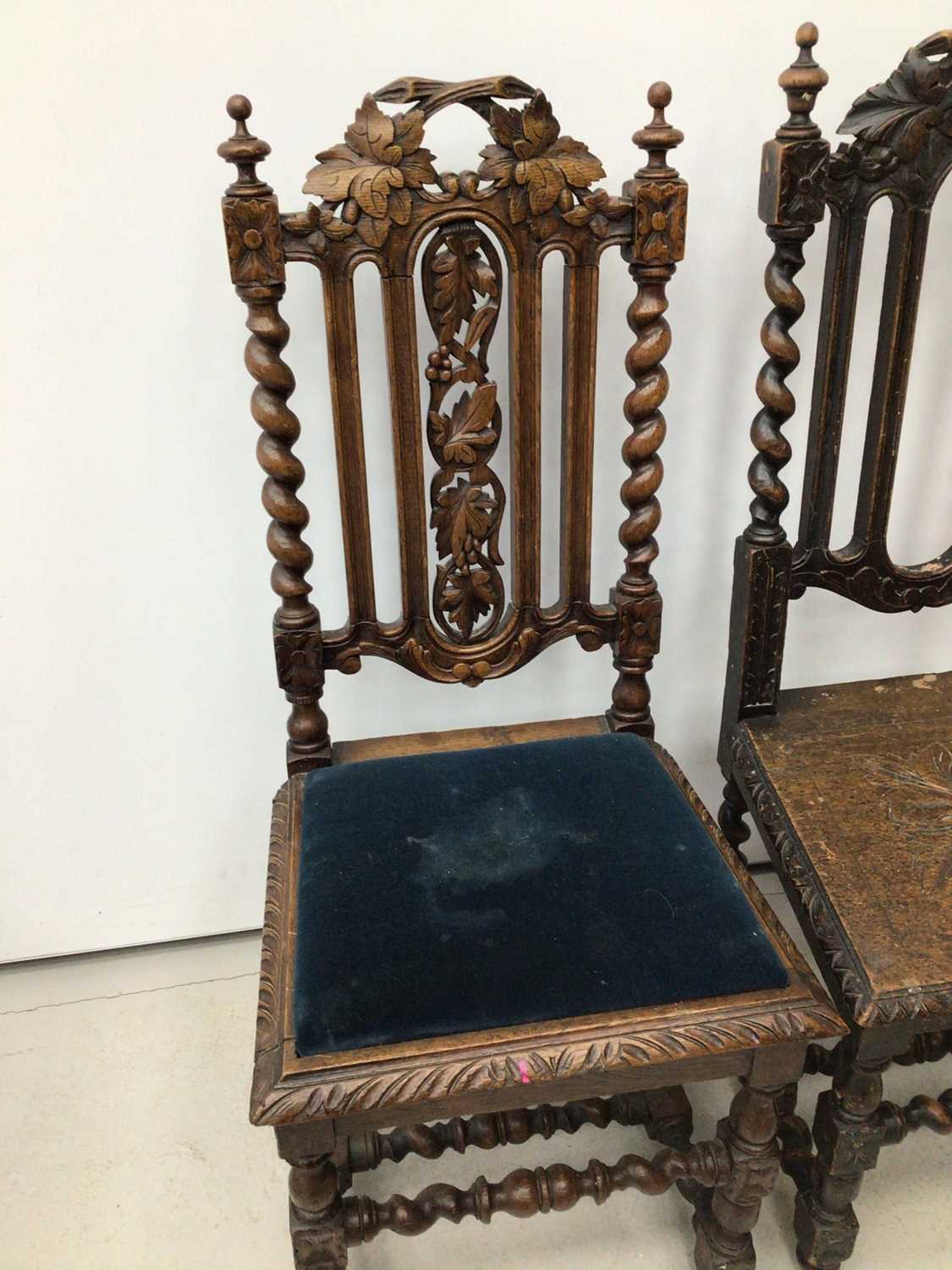 Two Victorian carved oak chairs with spiral twist supports - Image 4 of 4