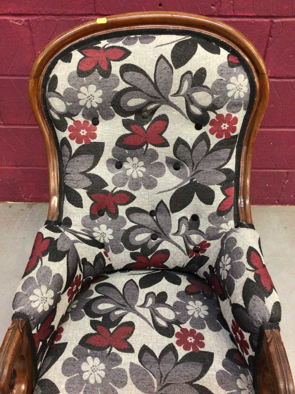 Victorian mahogany spoon back armchair and a late Victorian walnut open armchair - Image 4 of 10