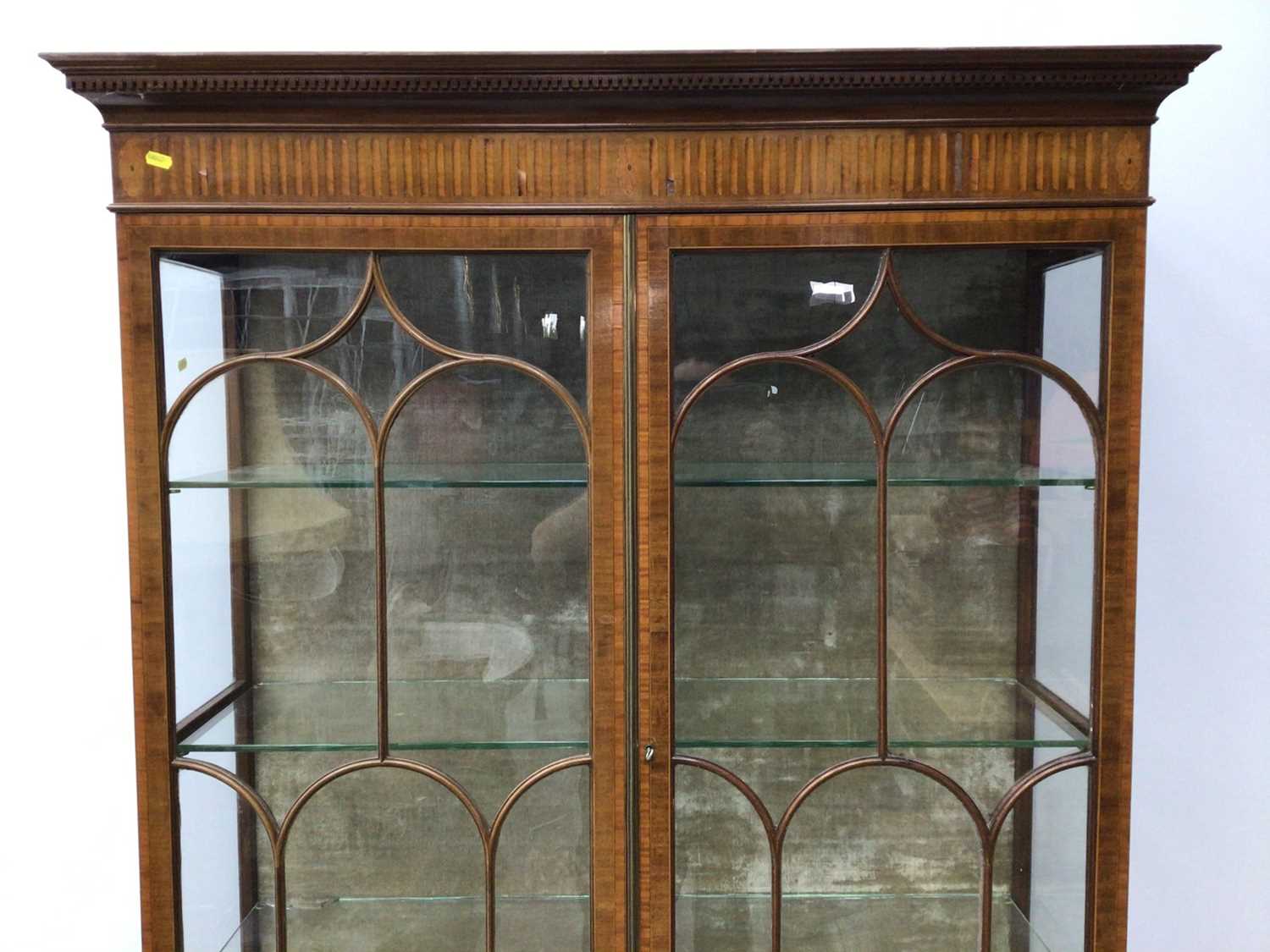 Good quality Edwardian inlaid mahogany display cabinet - Image 2 of 9