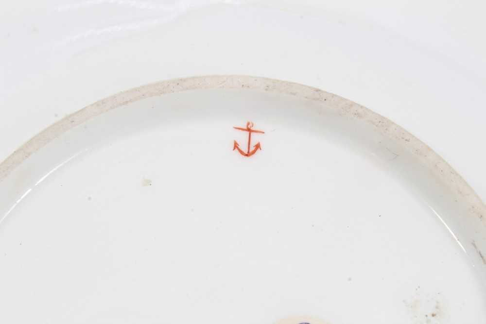 Chelsea porcelain bowl, c.1755, polychrome painted with floral sprays, red anchor mark to base, 16.2 - Image 7 of 8