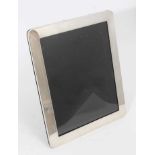 Large Contemporary silver photograph frame of rectangular form (London 2008)