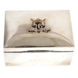 George V silver cigarette box of rectangular form, with cedar lined interior