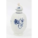 Worcester tea canister and cover, c.1770, decorated in blue and white with the Gilliflower pattern,