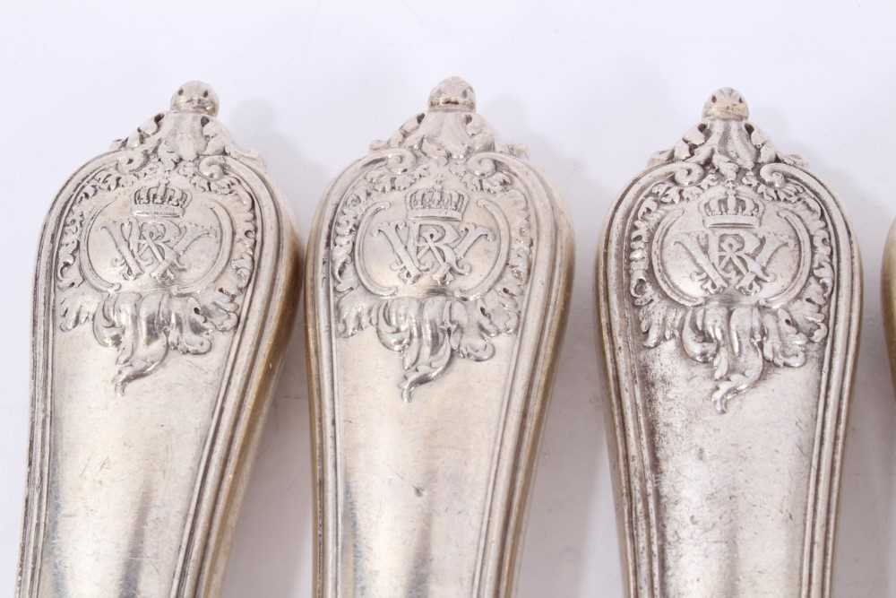Six Late 19th/early 20th Century German Silver Dinner Knives with steel blades, Rococo pattern handl - Image 2 of 11