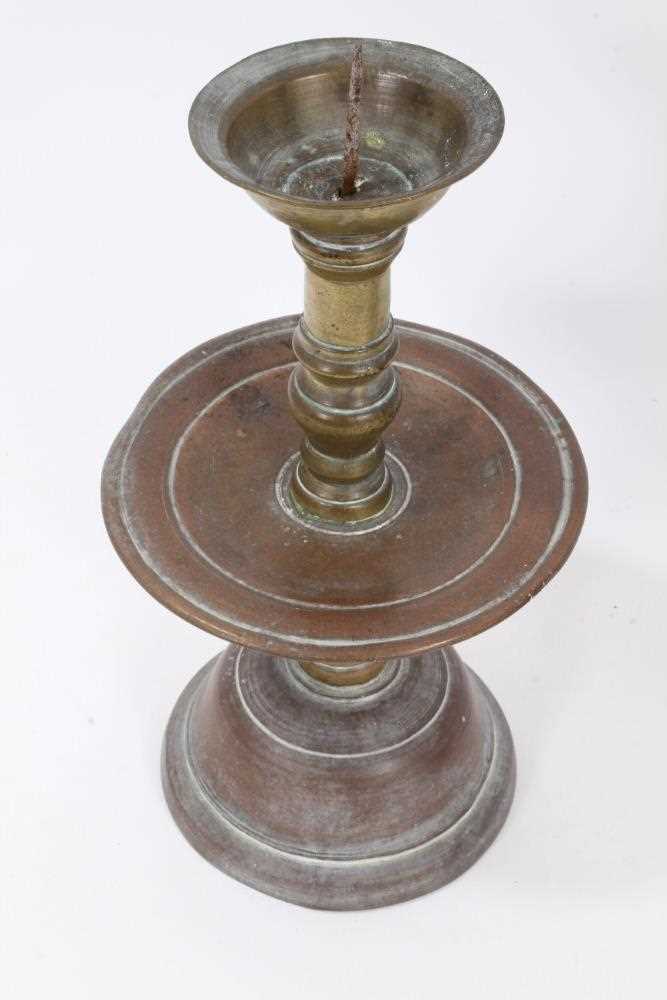 A pair of 17th / 18th century Dutch bronze pricket candlesticks - Image 2 of 3