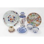 Small collection of Chinese porcelain, including an 18th century Mandarin vase and cover, an 18th ce