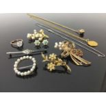 Miscellaneous group of jewellery to include Victorian 15ct gold seed pearl floral spray brooch, Art