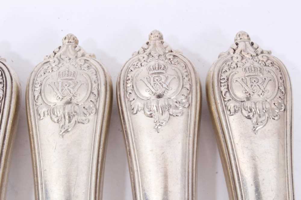 Six Late 19th/early 20th Century German Silver Dinner Knives with steel blades, Rococo pattern handl - Image 3 of 11