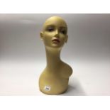 Vintage Shop display / mannequin head