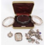 Group silver jewellery and silver vesta case