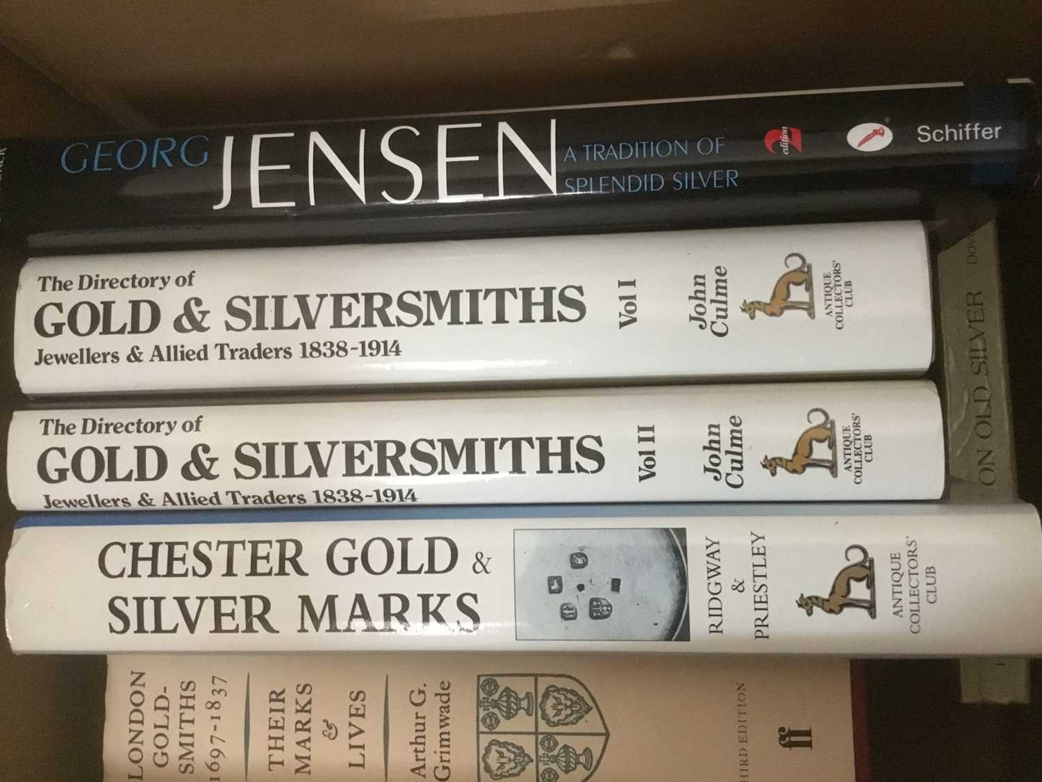 Box of silver collecting reference books - Image 2 of 4