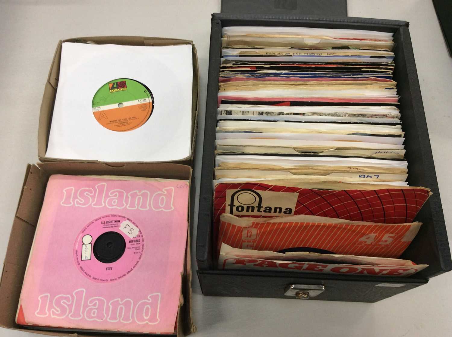 Carrying case of 100 single records including Troggs, Small Faces, Them, Headm Fleetwood Mac, Free, - Image 2 of 2