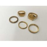 22ct gold wedding ring, two 18ct gold signet rings, 18ct gold wedding ring and a 9ct gold wedding ri