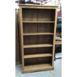 Contemporary light oak effect bookcase with four shelves H180, W95, D29cm