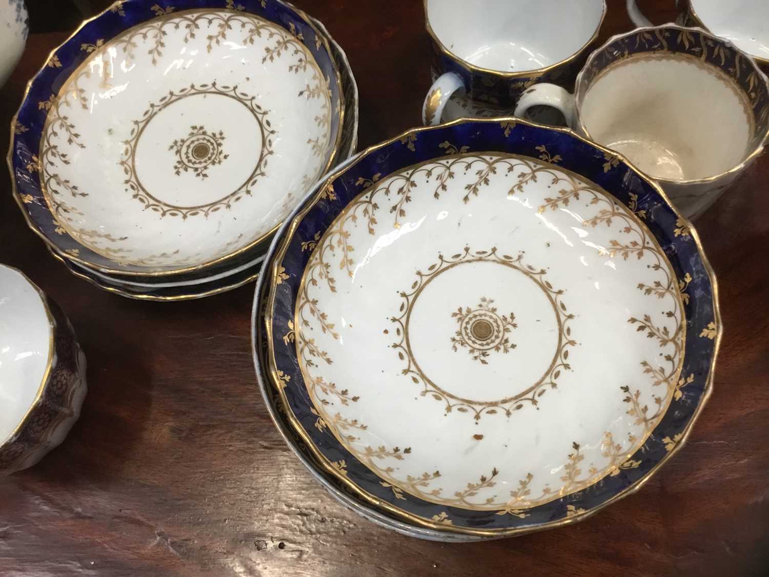 Collection of late 18th / early 19th century Worcester porcelain teawares - Image 2 of 5