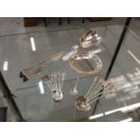 Pair of Edwardian silver salad servers (London 1905) maker Goldsmiths & Silversmiths Co, together wi