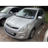 2012 (12) Hyundai i20 1.4 Comfort, Automatic, 5 door, Reg. No. GY12 HXF, finished in silver, automat