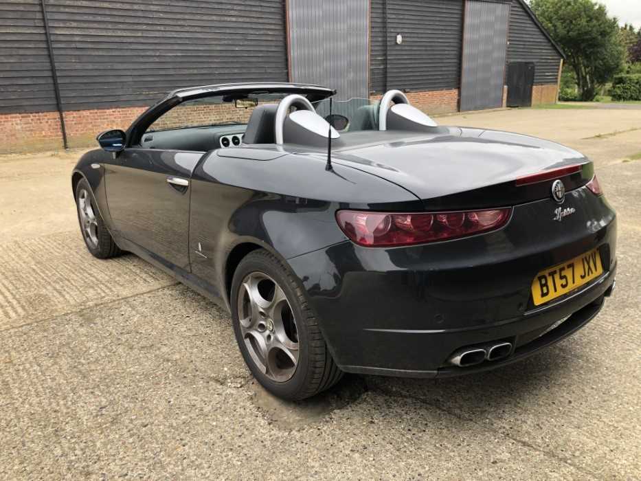 2007 Alfa Romeo Spider Convertible, 2.2 JTS, manual, reg. no. BT57 JXV f - Image 2 of 11