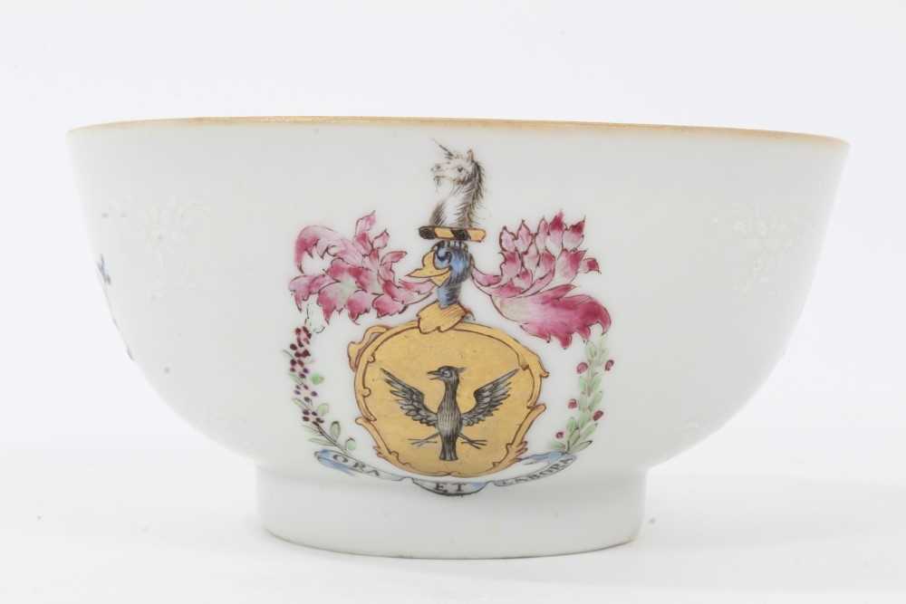 Chinese famille rose armorial bowl, Qianlong period, the motto 'Ora et labora' below the armorial, 1 - Image 3 of 9