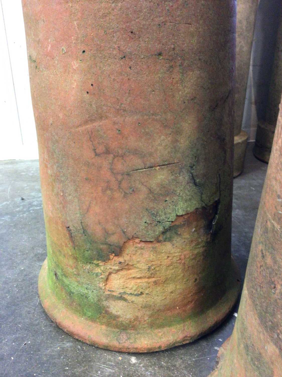 Pair of terracotta chimney pots - Image 3 of 6