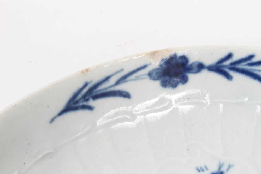 Worcester blue and white strap-fluted saucer dish, circa 1756, decorated with scrollwork panels cont - Image 4 of 9
