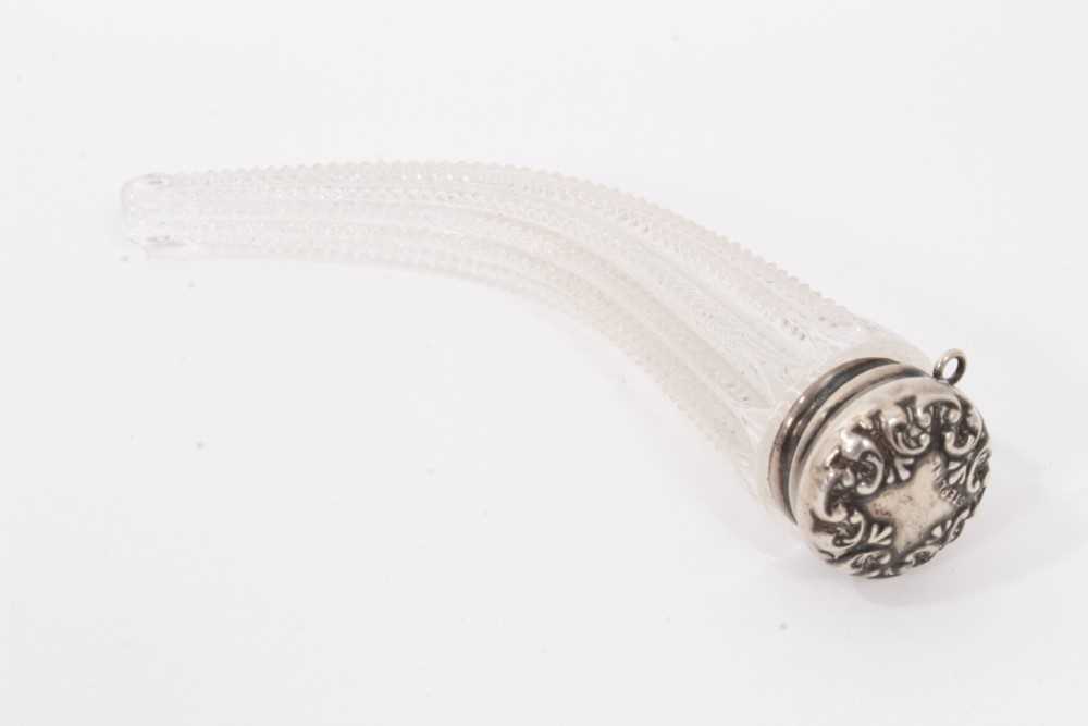 Silver tea strainer together with two silver mounted glass scents - Image 3 of 7