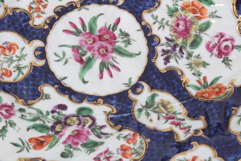 Worcester cabbage leaf dish, circa 1770, painted with panels of flowers with gilt scrollwork borders - Image 3 of 5