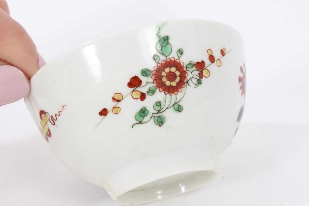 A Worcester coffee cup, a tea cup, a tea bowl in the Hibiscus pattern, and two Royal Lily pattern la - Image 9 of 13