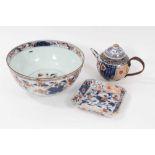 Early 18th century Chinese Kangxi Imari porcelain bowl, teapot, and spoon tray