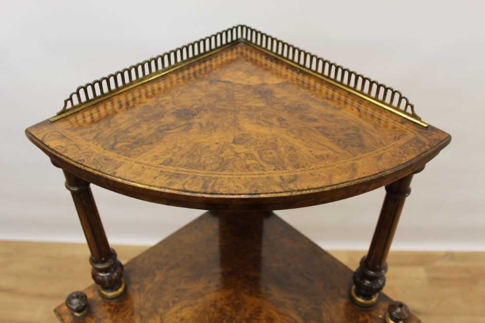 Good quality Victorian inlaid burr walnut veneered and parcel gilt bow front four tier corner whatno - Image 2 of 7
